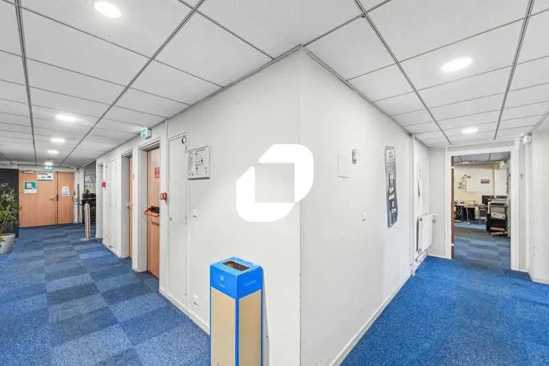 Bureau dans Paris à louer - Photo de l’immeuble – Image 3 sur 15