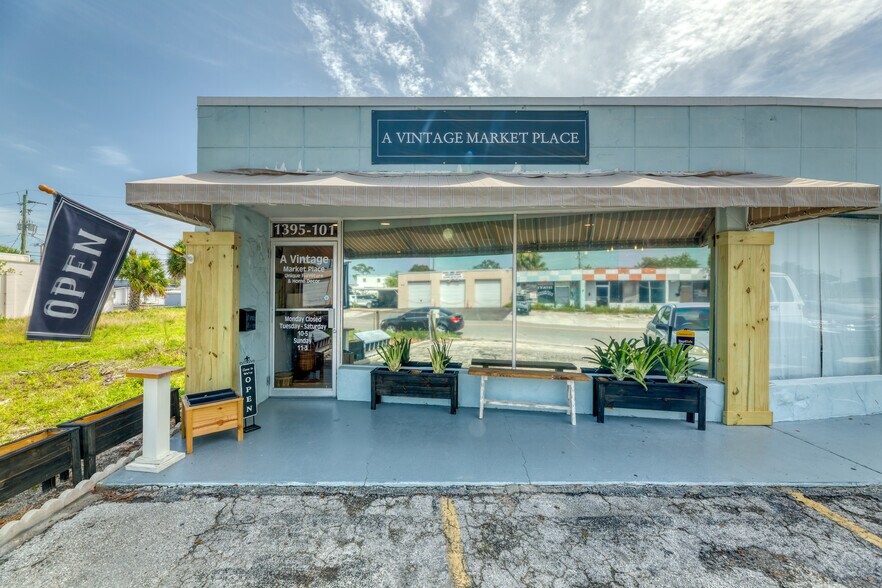 1395 Cypress Ave, Melbourne, FL à vendre - Photo principale – Image 1 sur 1