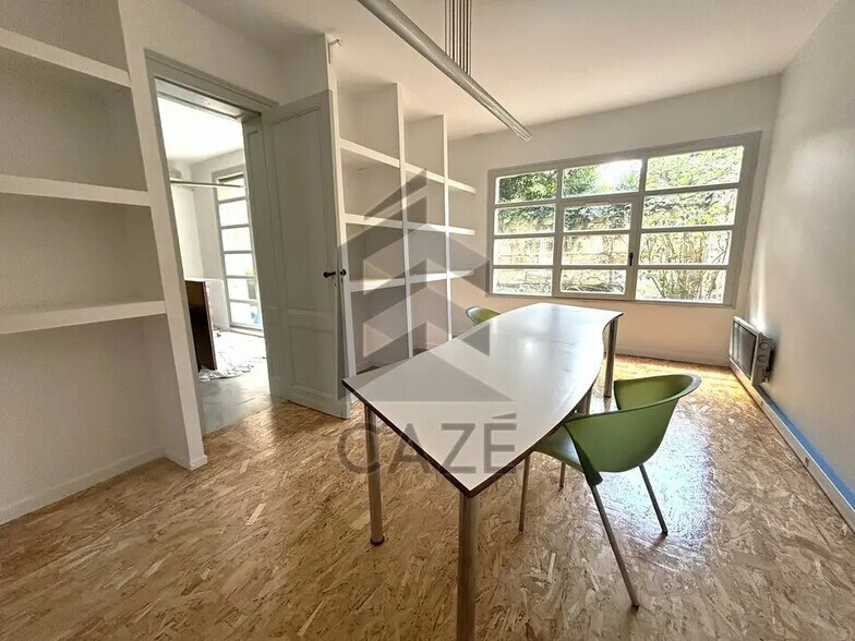 Bureau dans Bordeaux à louer - Photo de l’immeuble – Image 3 sur 4