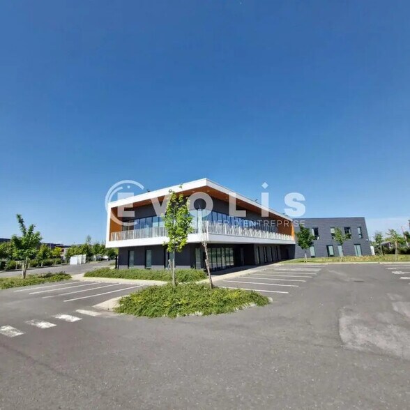 24 Bis Rue Leonard Vinci, Lisses à vendre - Photo de l’immeuble – Image 2 sur 33