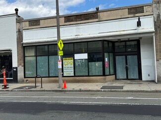 Plus de détails pour 684 Centre St, Jamaica Plain, MA - Local commercial à louer
