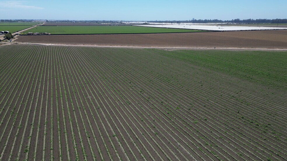 5848 Santa Clara Ave, Camarillo, CA à vendre - Aérien – Image 2 sur 4