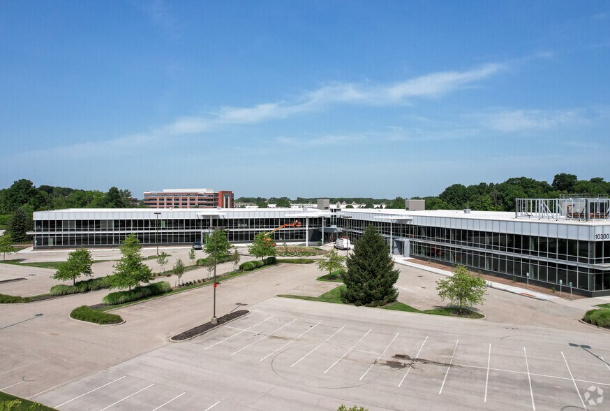 10300 Kincaid Dr, Fishers, IN à louer - Photo de l’immeuble – Image 2 sur 3