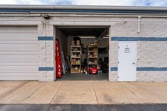 7721 W 6th Ave, Lakewood, CO à louer Photo intérieure– Image 2 sur 9