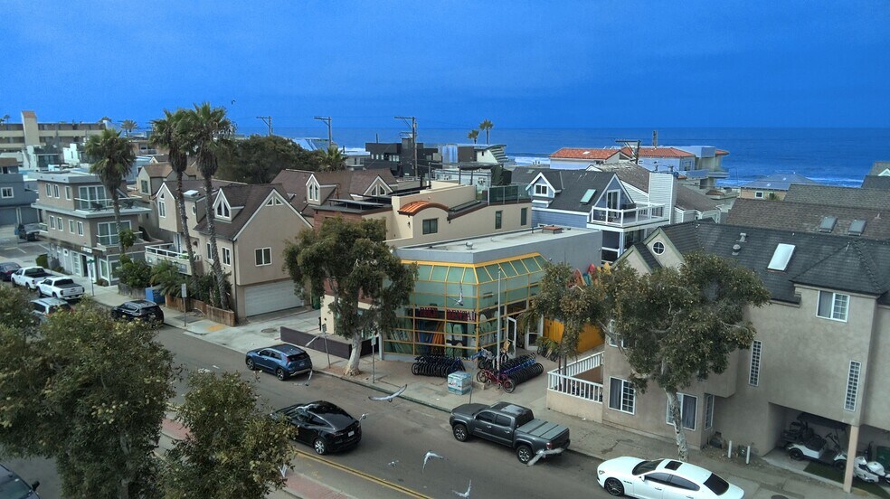 3830 Mission Blvd, San Diego, CA à vendre - Photo de l’immeuble – Image 2 sur 21