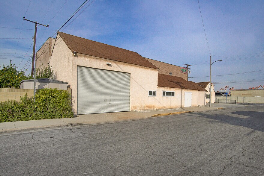 17303 Roseton Ave, Artesia, CA à louer - Photo de l’immeuble – Image 3 sur 29