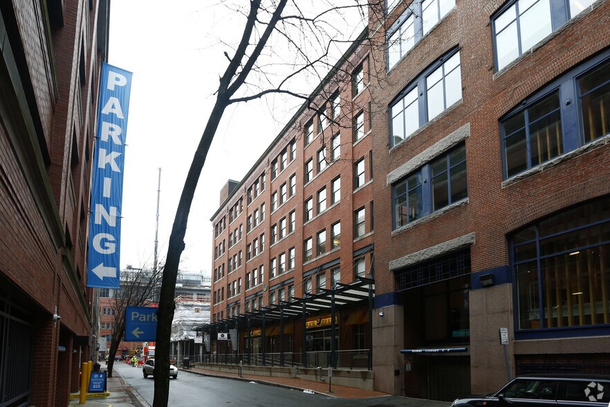 12 Farnsworth St, Boston, MA à louer - Photo de l’immeuble – Image 3 sur 4