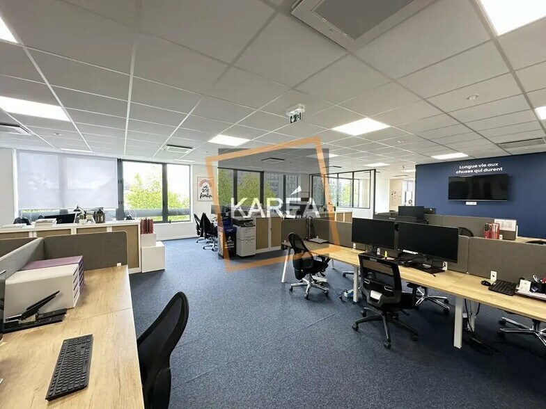 Bureau dans Chessy à louer - Photo de l’immeuble – Image 3 sur 5