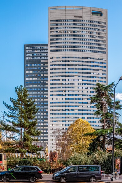 20 Ter Rue De Bezons, Courbevoie à louer - Photo principale – Image 1 sur 4