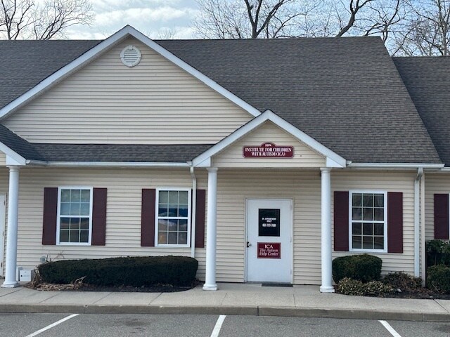 5974 Route 25A, Wading River, NY à louer Photo de l’immeuble– Image 1 sur 12