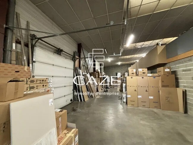 Plus de détails pour Local d’activités à vendre