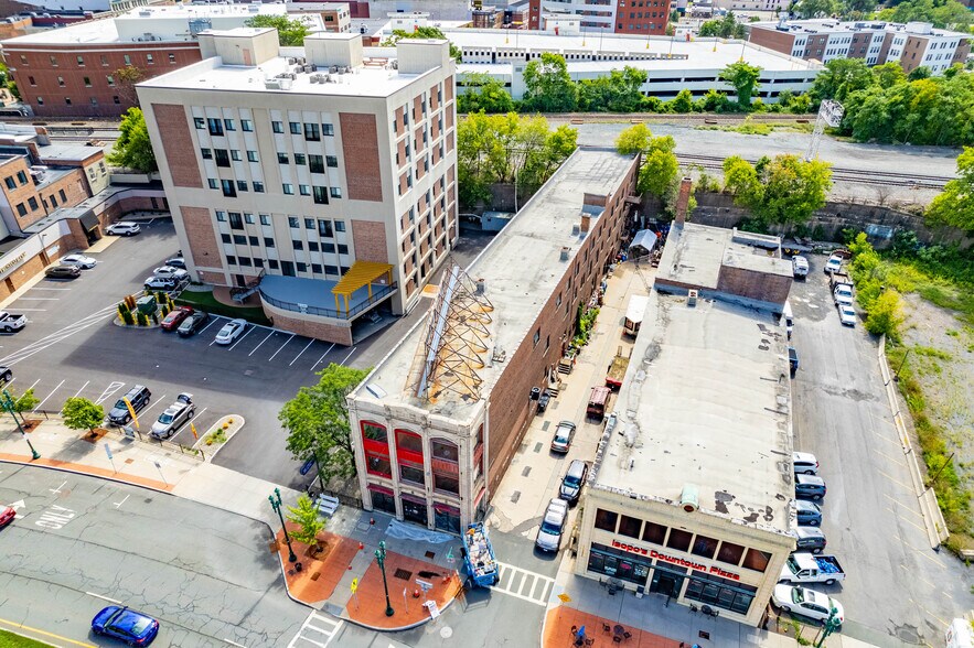 180 Erie Blvd, Schenectady, NY à vendre - Photo de l’immeuble – Image 2 sur 33