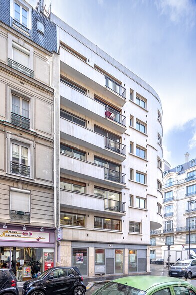 Bureau dans Paris à louer - Photo de l’immeuble – Image 2 sur 2