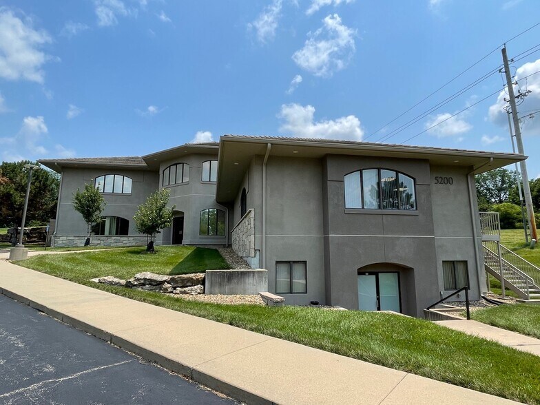 5200 Bob Billings Pky, Lawrence, KS à louer - Photo principale – Image 2 sur 3