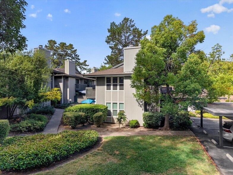 1920 Camino Verde, Walnut Creek, CA à vendre - Photo de l’immeuble – Image 2 sur 37