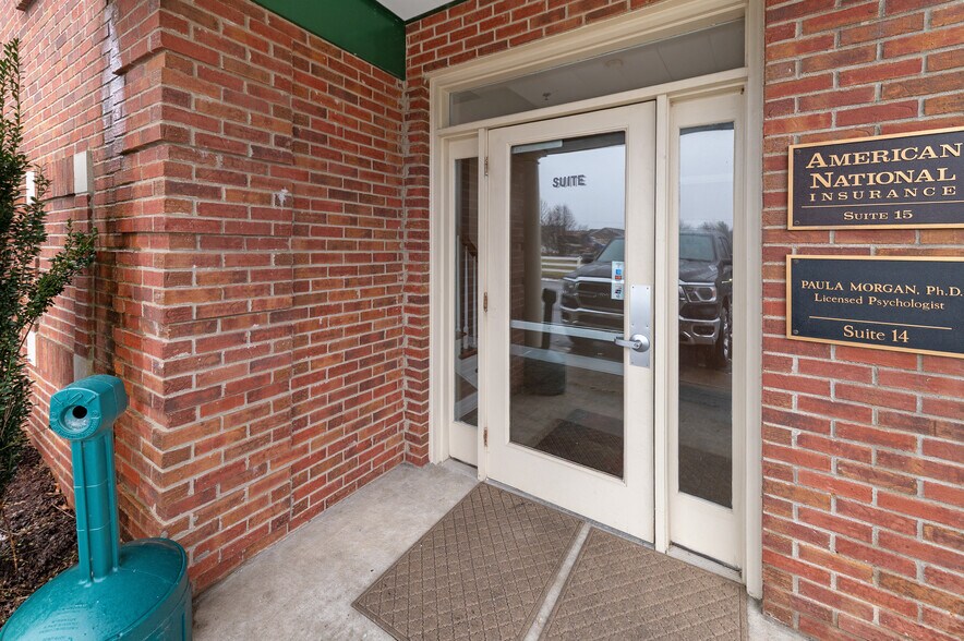815 John Harper Rd, Shepherdsville, KY à vendre - Photo de l’immeuble – Image 2 sur 25