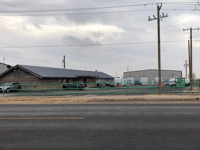 7409 Industrial Ave, Midland, TX à louer - Photo de l’immeuble – Image 2 sur 13