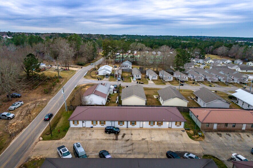 239 Hartfield Rd, Hattiesburg, MS à vendre - Photo de l’immeuble – Image 2 sur 23