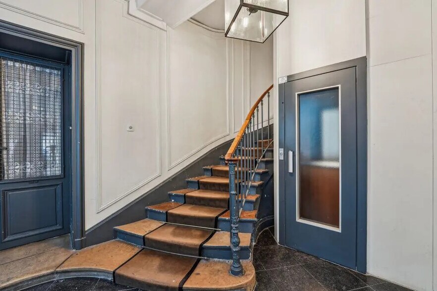 255 Rue Saint-Honoré, Paris à vendre - Photo de l’immeuble – Image 2 sur 7