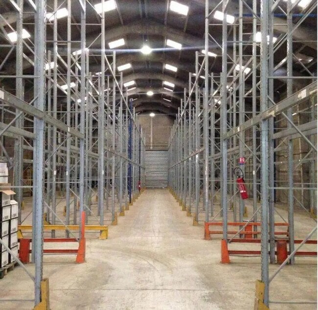 Plus de détails pour Industriel/Logistique à vendre