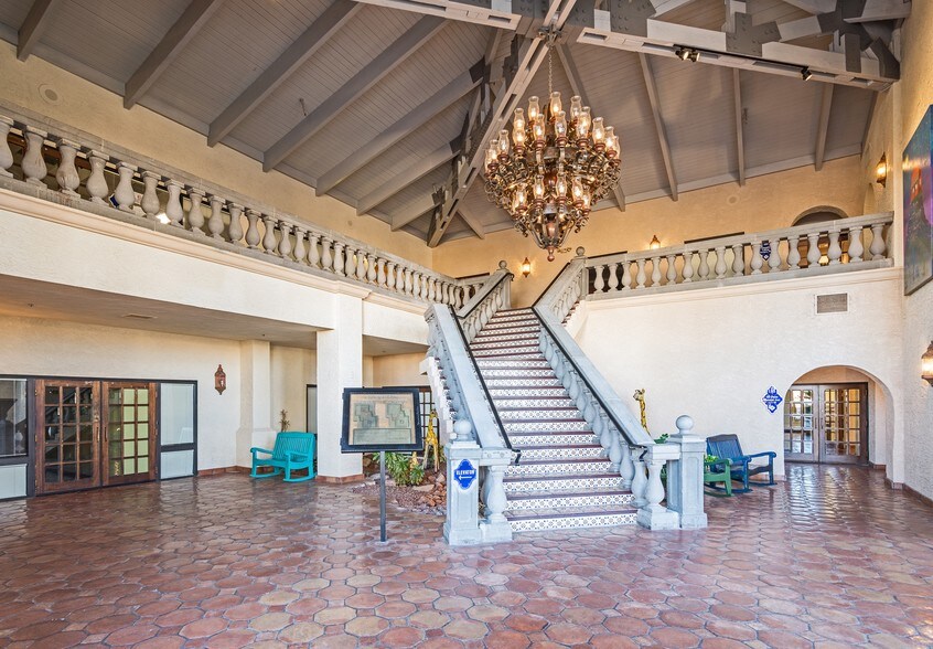 7776 S Pointe Pky W, Phoenix, AZ à louer - Hall d’entrée – Image 3 sur 10