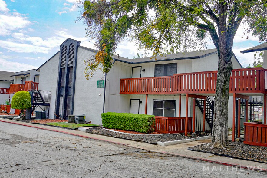 2800 Las Vegas Trl, Fort Worth, TX à vendre - Photo de l’immeuble – Image 2 sur 4