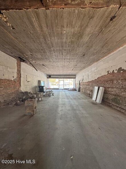 110 Commercial ave, Stantonsburg, NC à vendre - Photo de l’immeuble – Image 2 sur 5