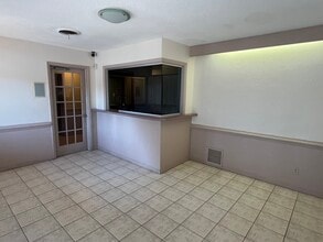 6201 Dr Martin Luther King Jr St S, Saint Petersburg, FL à vendre Photo intérieure– Image 1 sur 5