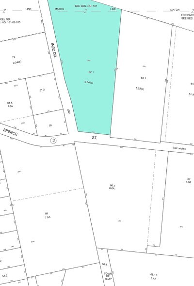 5 Inez Dr, Bay Shore, NY à louer - Photo de l’immeuble – Image 2 sur 3