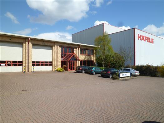 Brownsover Rd, Rugby à louer - Photo de l’immeuble – Image 1 sur 3