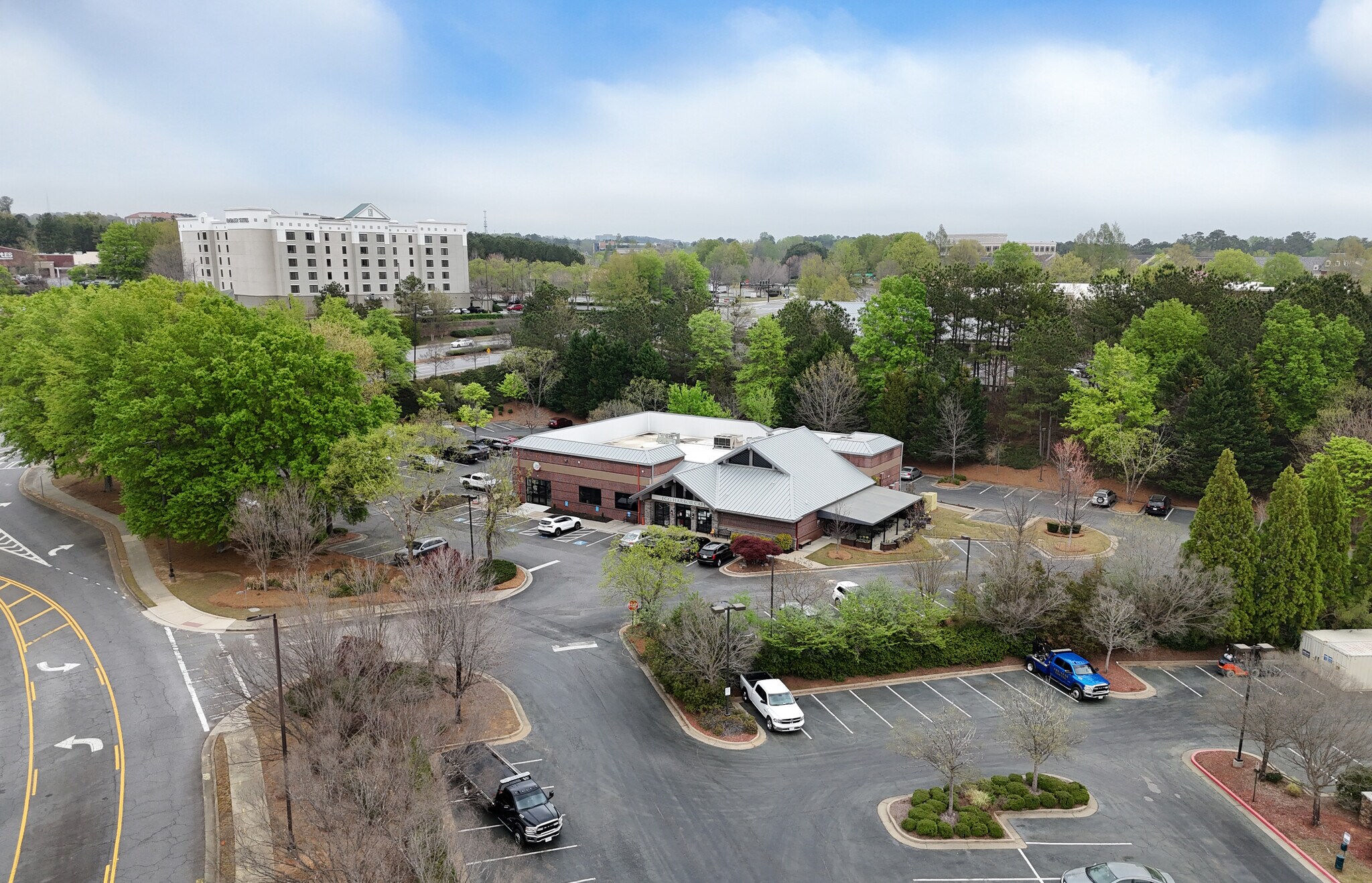 5966 N Point Pky, Alpharetta, GA à vendre Photo de l’immeuble– Image 1 sur 13