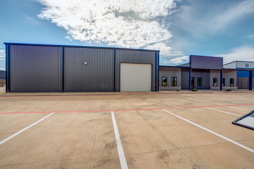 3205 118th St, Lubbock, TX à louer - Photo de l’immeuble – Image 1 sur 33