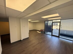 2100 S Great Southwest Pky, Grand Prairie, TX à louer Photo intérieure– Image 2 sur 5