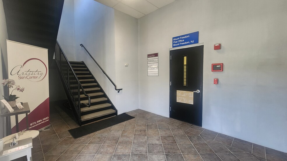 1250 Sussex Tpke, Randolph, NJ à louer - Photo de l’immeuble – Image 2 sur 21