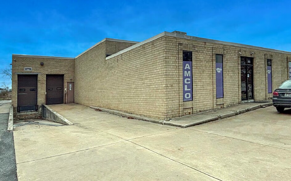 9721 York Alpha Dr, North Royalton, OH à vendre - Photo de l’immeuble – Image 3 sur 18