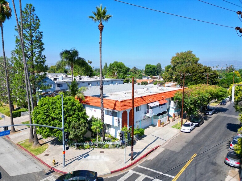 19103 Sherman Way, Reseda, CA à vendre - Photo de l’immeuble – Image 2 sur 14