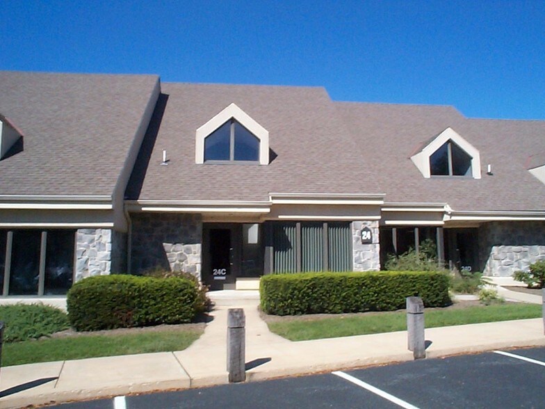 20-32 E Roseville Rd, Lancaster, PA à louer - Photo principale – Image 1 sur 13