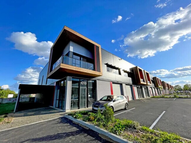 Plus de détails pour 25 Rue Des Usines, Fenouillet - Bureau, Local d'activités à louer