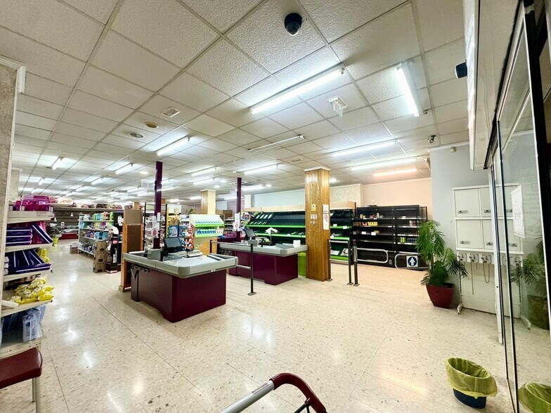 Carrer Reverendo Rafael Peris, 23, Carlet, Valencia à louer - Photo de l’immeuble – Image 3 sur 33