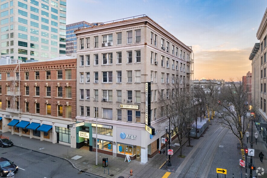 732 SW 3rd Ave, Portland, OR à louer - Photo principale – Image 1 sur 4