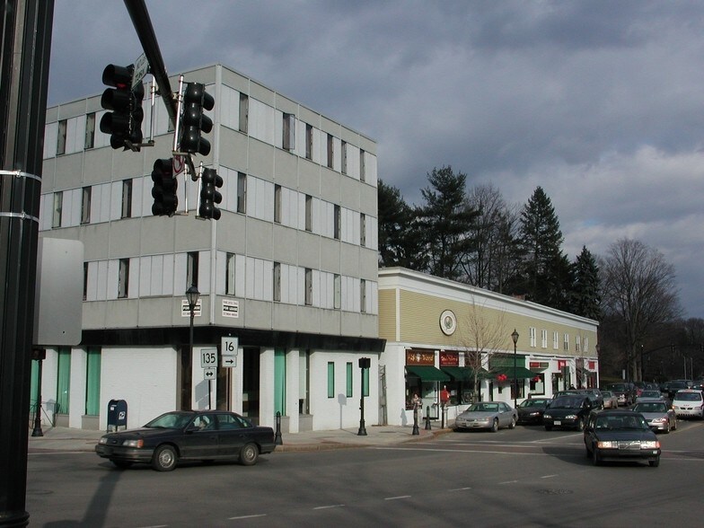 555 Washington St, Wellesley, MA à louer - Photo de l’immeuble – Image 2 sur 8