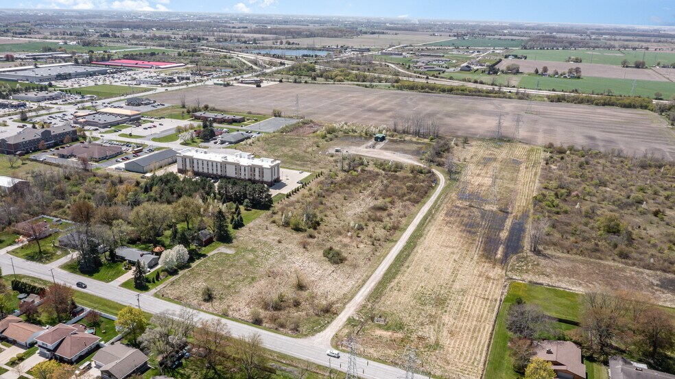 3868 2 Mile Rd, Bay City, MI à vendre - Photo de l’immeuble – Image 3 sur 9
