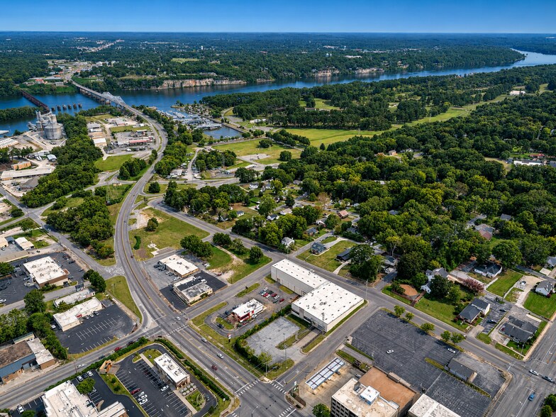 502 S Court St, Florence, AL à vendre - Photo de l’immeuble – Image 2 sur 26