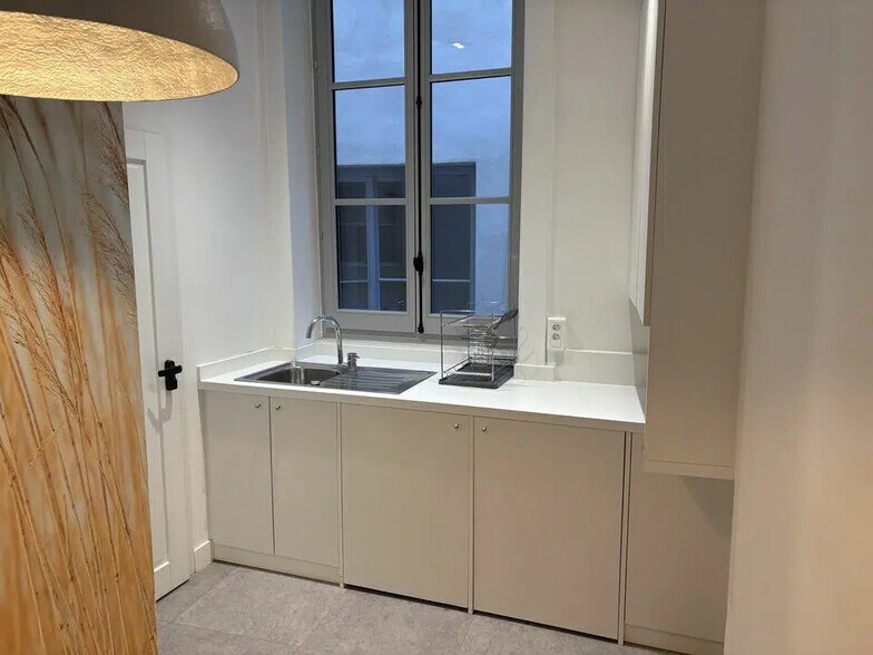 Bureau dans Lyon à louer - Photo de l’immeuble – Image 3 sur 13