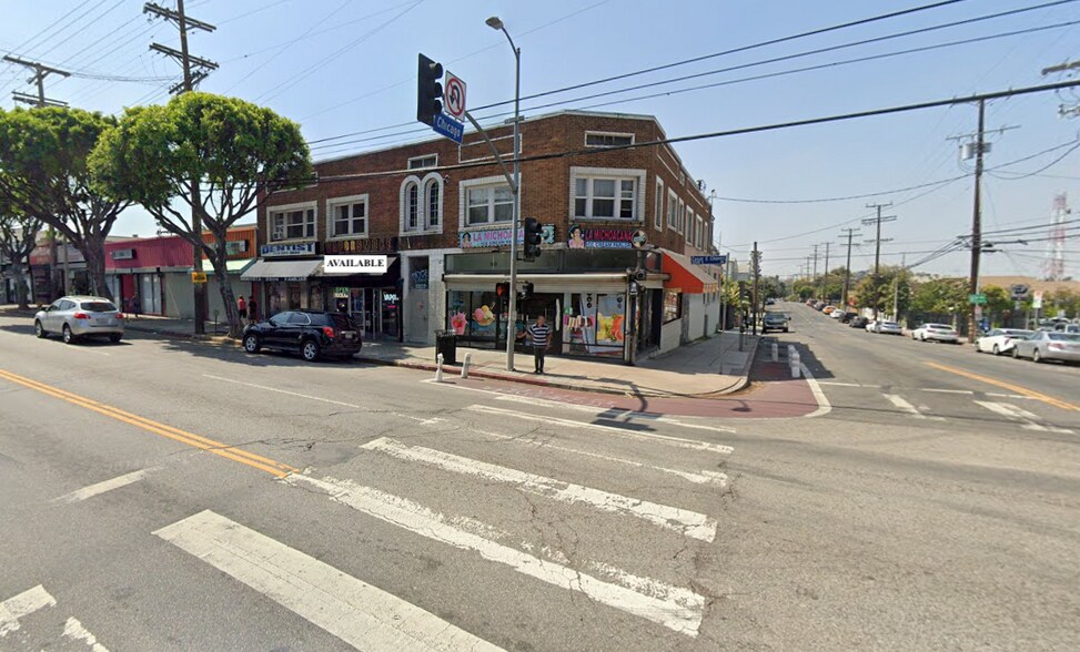 2202 E Cesar E Chavez Ave, Los Angeles, CA à louer - Photo de l’immeuble – Image 1 sur 6