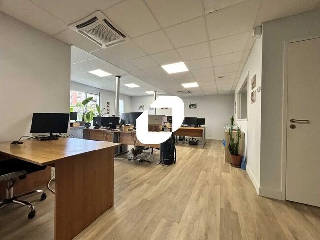 Plus de détails pour Bureau à louer
