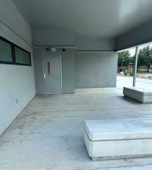 12360 Farm to Market Road 1957, San Antonio, TX à louer - Photo de l’immeuble – Image 3 sur 7