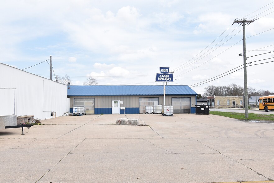 1002 1st, Independence, IA à vendre - Photo de l’immeuble – Image 2 sur 10