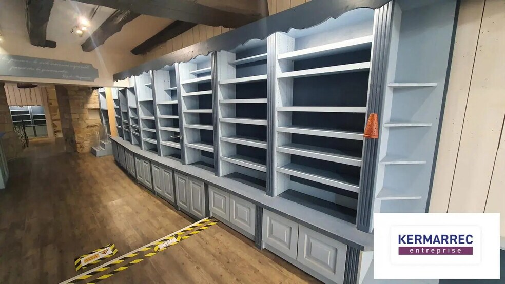 Local commercial dans Vannes à louer - Photo de l’immeuble – Image 3 sur 8