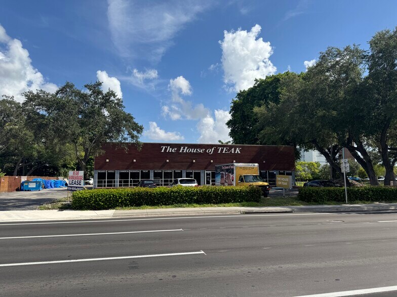 1920-1934 Stirling Rd, Dania Beach, FL à vendre - Photo de l’immeuble – Image 2 sur 15